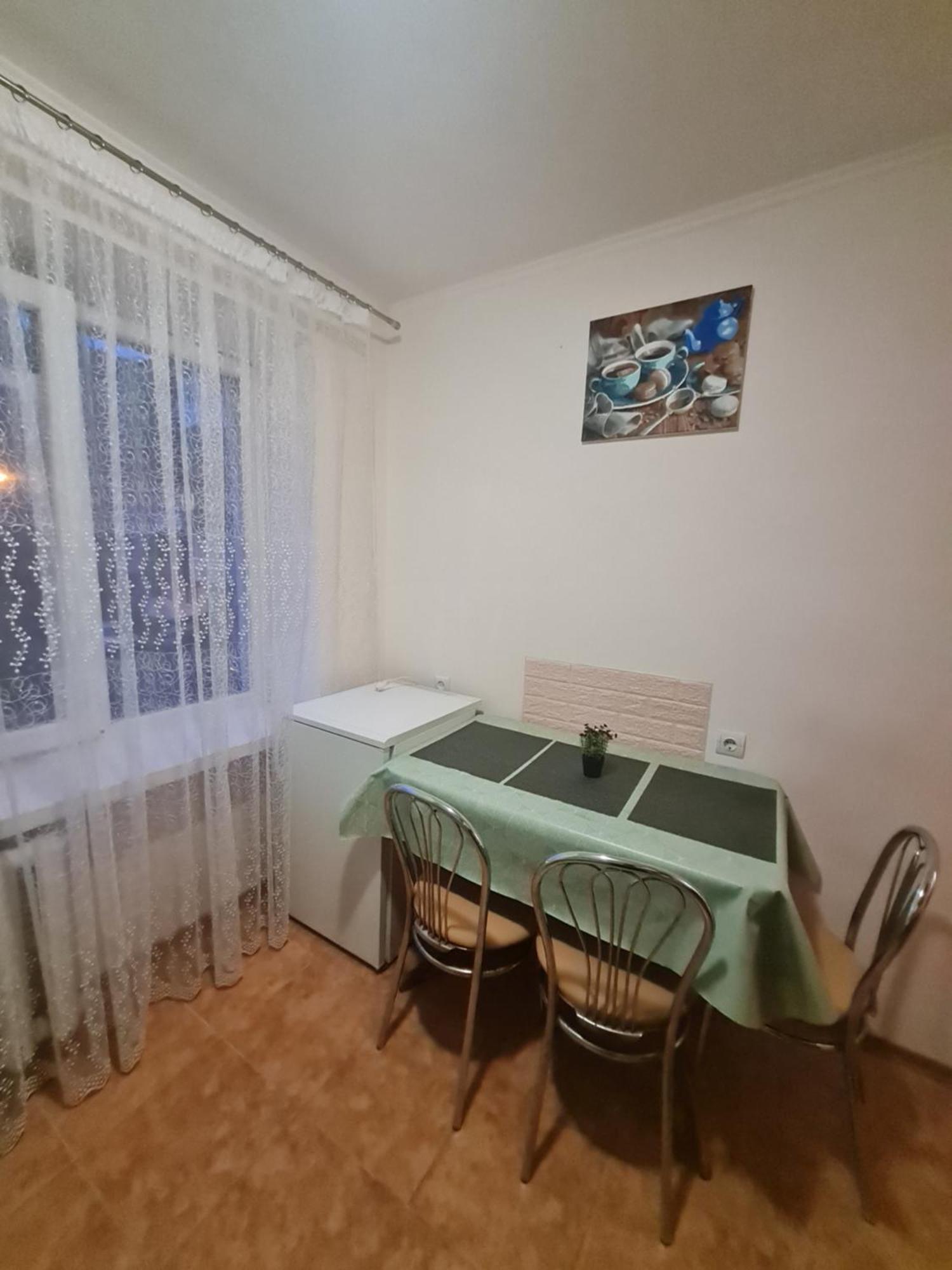 кравчука,34а поруч порт сіті Apartment